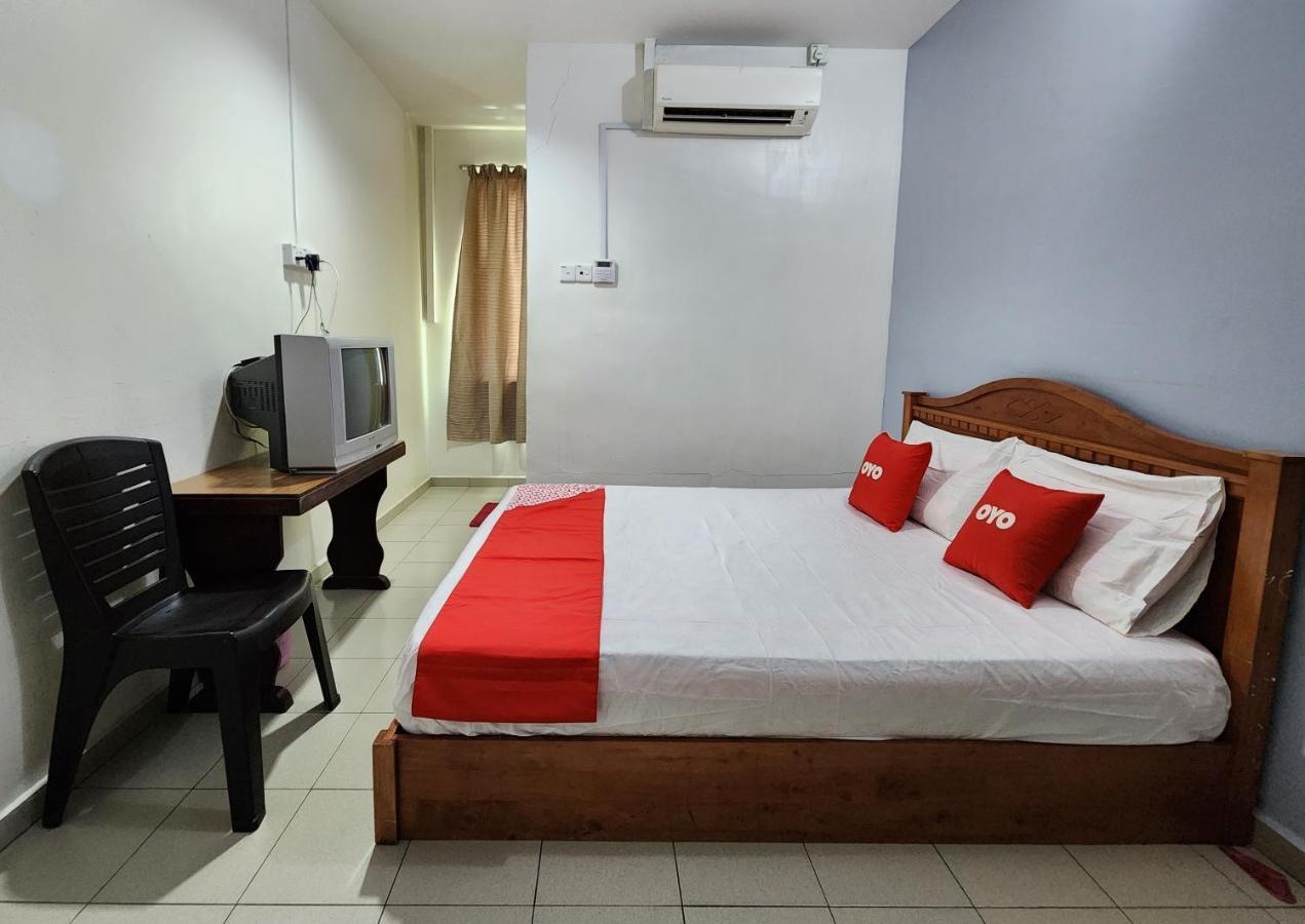 Oyo 90743 Hotel Ban Cheong Kangar Eksteriør bilde
