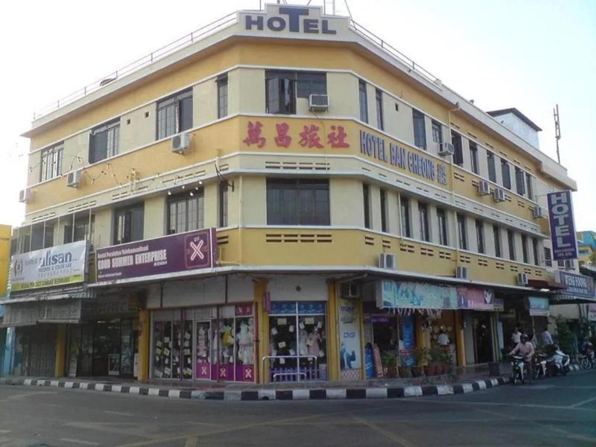 Oyo 90743 Hotel Ban Cheong Kangar Eksteriør bilde