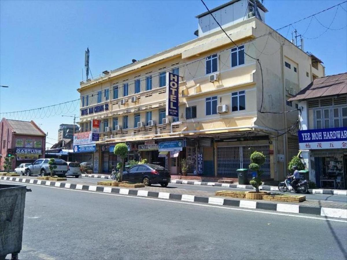 Oyo 90743 Hotel Ban Cheong Kangar Eksteriør bilde