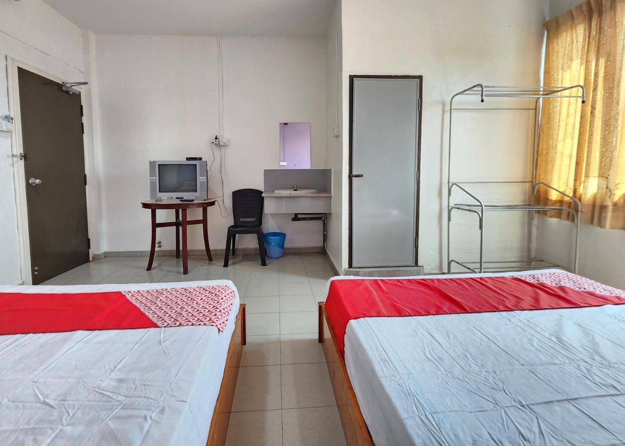 Oyo 90743 Hotel Ban Cheong Kangar Eksteriør bilde
